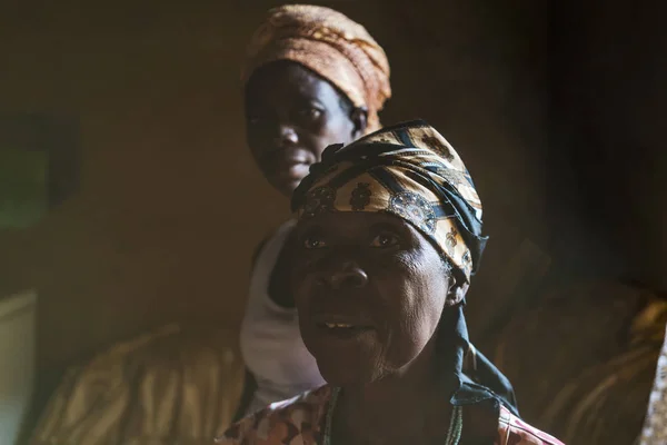 Ndalatando Angola Jul 2017 Retrato Expresivo Una Anciana Africana —  Fotos de Stock