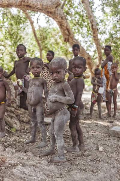 Namibe Angola Août 2013 Garçons Africains Appartenant Une Tribu Angola — Photo