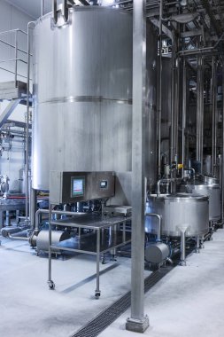 Silindir içecek fabrikasında. Endüstriyel Fotoğrafçılık.