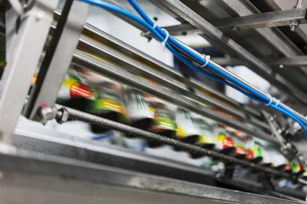 Tapete Fábrica Bebidas Refrigerantes Para Passar Com Velocidade — Fotografia de Stock