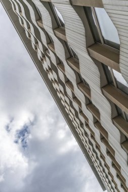 Lizbon'da modern binanın cephe. Portekiz açı