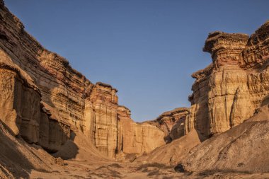 Namibe çöl kanyonlar güzel gün batımı. Afrika. Angola.