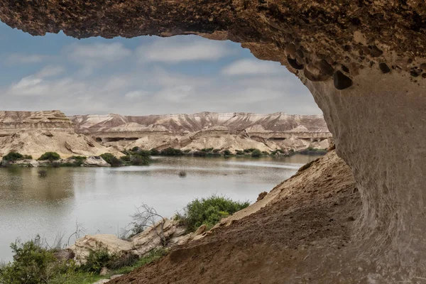 Blick Auf Die Oase Der Namibe Wüste Durch Den Bogen — Stockfoto