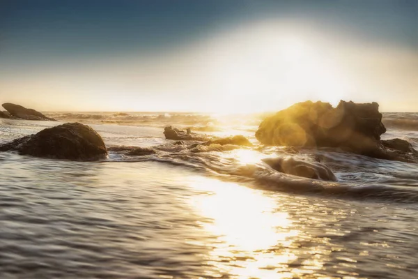 Hermosa Puesta Sol Desierta Playa Namibe Fotografía Tomada Por Agua — Foto de Stock