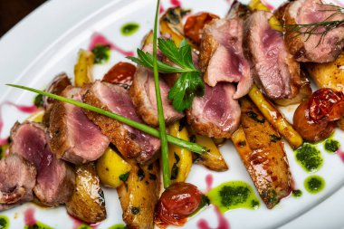 Nadir et ve aşırı detay ile Gurme biftek yemek.