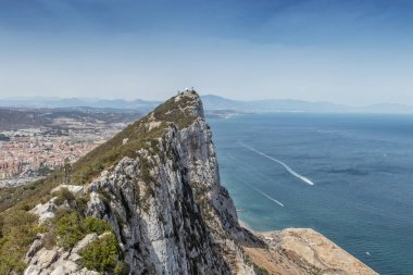 Liman ve seyir ile Cebelitarık yüksek görünümü.