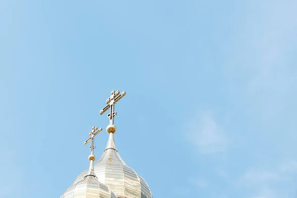 Позолоченные Кресты Новой Православной Церкви — стоковое фото
