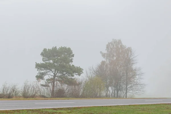 Ochtend Landschap Van Het Platteland Buiten Stad Een Dikke Mist — Stockfoto