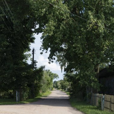 Eski köy yolunun çakıldan yapılmış görüntüsü