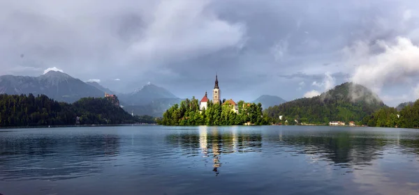 Lago Bled Com Marys Igreja Assunção Pequena Ilha Bled Slovenia — Fotografia de Stock