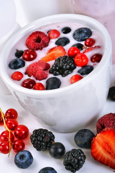 Iogurte Baga Iogurte Frutas Frescas Com Bagas Frescas — Fotografia de Stock