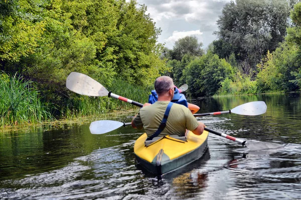 Ukraine, Psyol, 26,07,2019. Couple kayaking together in mangrove — Stock Photo, Image