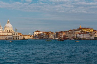 Venice, İtalya - 24 Mayıs 2018: Güzel mimari benzersiz bir Venedik. Kartpostal şehir manzaralı.