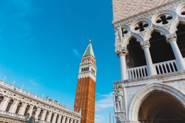 Venice, İtalya - 24 Mayıs 2018: Güzel mimari benzersiz bir Venedik. Kartpostal şehir manzaralı.