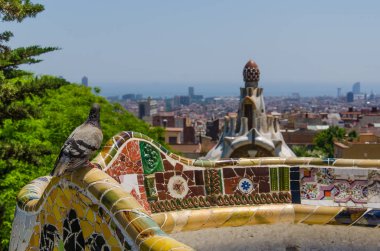 Bir yaz günü içinde Park Guell Barselona