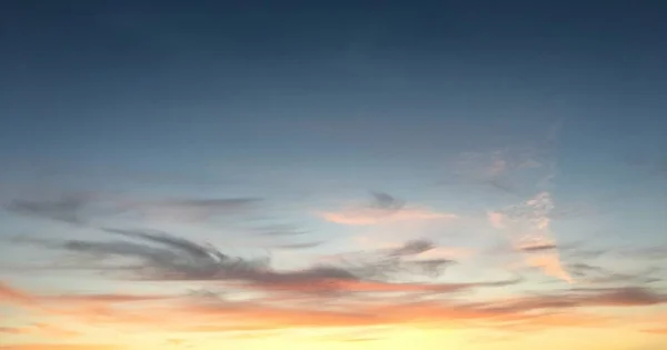 Hermosas Nubes Sobre Fondo Azul Del Cielo Cielo Nublado Cielo —  Fotos de Stock