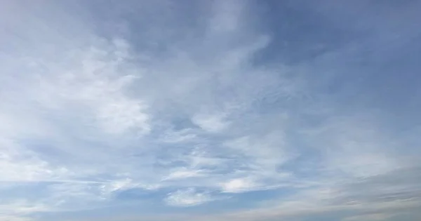 Awan Indah Dengan Latar Langit Biru Awan Langit Langit Biru — Stok Foto