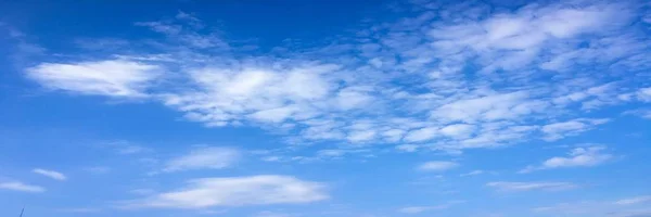 Прекрасні Хмари Фоні Блакитного Неба Хмарне Небо Блакитне Небо Похмурою — стокове фото