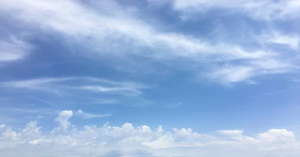 Hermosas Nubes Sobre Fondo Azul Del Cielo Cielo Nublado Cielo — Foto de Stock