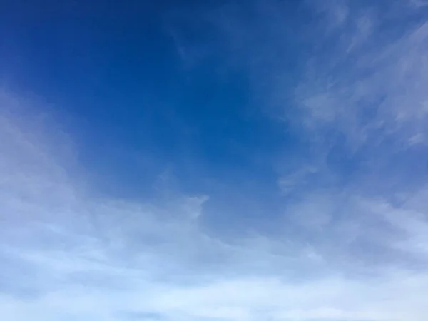 Красивые Облака Голубом Фоне Неба Облачное Небо Голубое Небо Облаками — стоковое фото