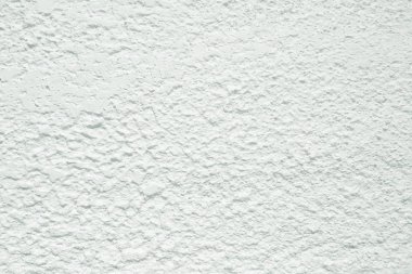 Gri ve siyah tonlarda fırça darbeleriyle beyaz desenli soyut arkaplan