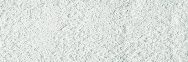 Gri ve siyah tonlarda fırça darbeleriyle beyaz desenli soyut arkaplan