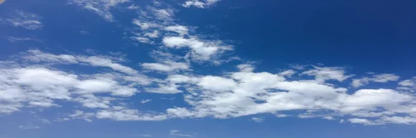 Céu Azul Bonito Com Nuvens Background Sky Clouds Sky Com — Fotografia de Stock