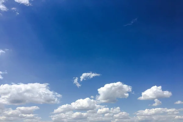 Прекрасні Хмари Фоні Блакитного Неба Блакитне Небо Похмурою Погодою Природою — стокове фото