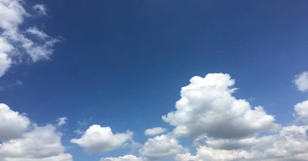 배경입니다 Cloudscape 하늘입니다 구름과 하늘입니다 — 스톡 사진
