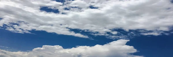 Όμορφα Σύννεφα Φόντο Μπλε Του Ουρανού Cloudscape Ουρανό Γαλάζιο Του — Φωτογραφία Αρχείου