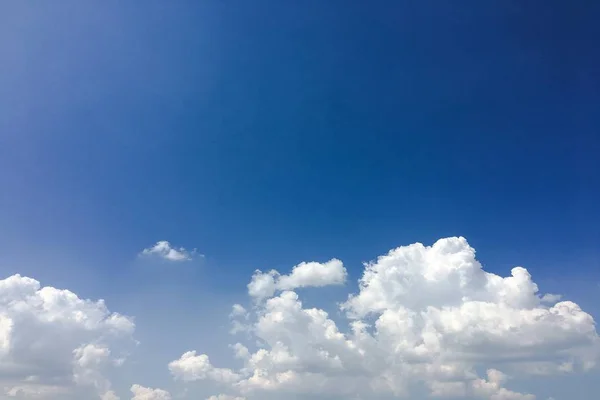 Awan Indah Dengan Latar Langit Biru Awan Langit Langit Biru — Stok Foto