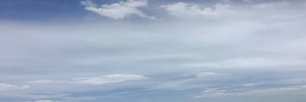 Awan Indah Dengan Latar Langit Biru Awan Langit Langit Biru — Stok Foto