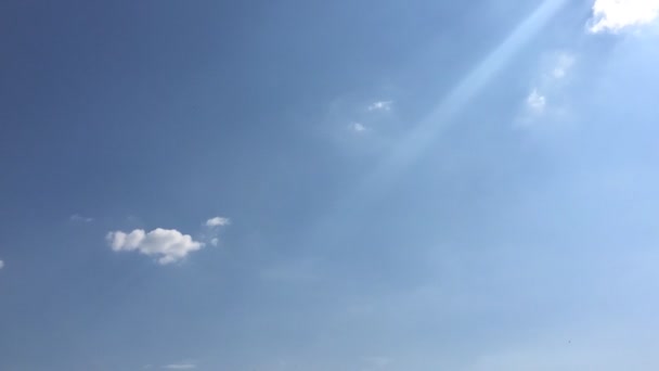 Прекрасне Блакитне Небо Фоном Хмар Небесні Хмари Небо Хмарами Погода — стокове відео