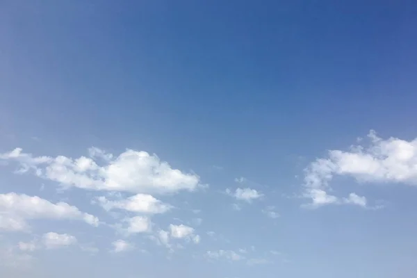 Όμορφα Σύννεφα Φόντο Μπλε Του Ουρανού Cloudscape Ουρανό Γαλάζιο Του — Φωτογραφία Αρχείου