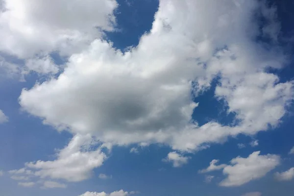 Chmury Tle Błękitnego Nieba Chmury Niebo — Zdjęcie stockowe