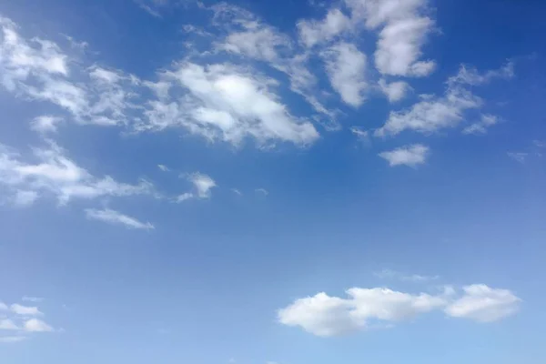 Piękno Chmury Tle Błękitnego Nieba Slouds Niebo Błękitne Niebo Pochmurna — Zdjęcie stockowe