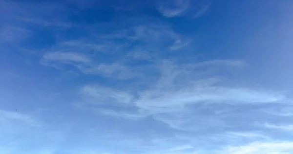 Wolken Himmelblauer Hintergrund Wolken Blauer Himmel — Stockfoto