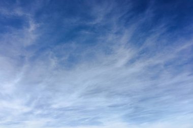 Bulut, gökyüzü mavi arka plan. Bulutlar mavi gökyüzü