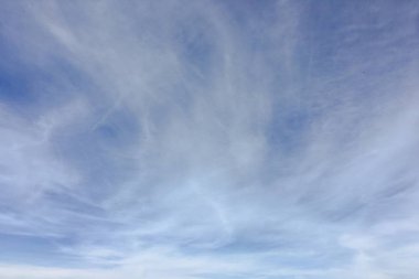 Bulut, gökyüzü mavi arka plan. Bulutlar mavi gökyüzü