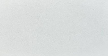 gri boyalı yıkanmış dokulu fırça darbeleri ile arka plan beyaz ve siyah tonlarında, soyut resim arka planları.