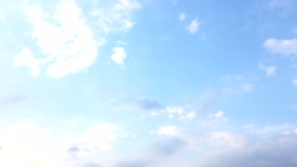 Όμορφα Σύννεφα Μπλε Ουρανό Φόντο Ουρανός Σύννεφα Τον Καιρό Φύση — Αρχείο Βίντεο