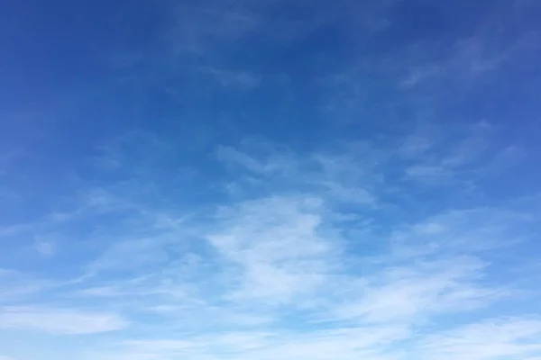 Wolken, blauer Himmel. wolkenblauer Himmel. — Stockfoto