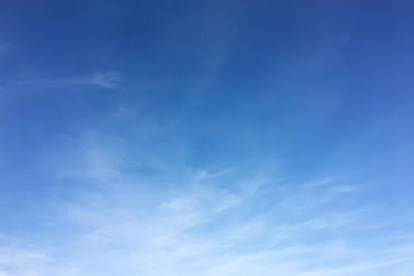Awan, latar belakang biru langit. langit biru awan. — Stok Foto