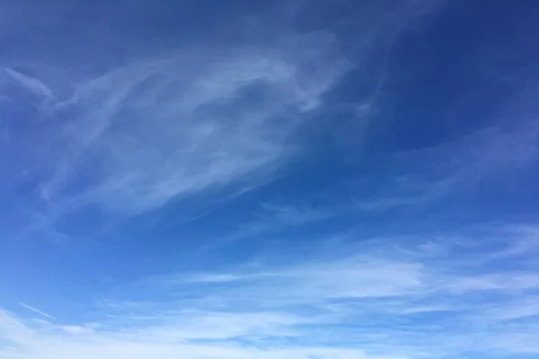 Bulutlar, gökyüzü mavisi arka plan. bulut mavi gökyüzü. — Stok fotoğraf