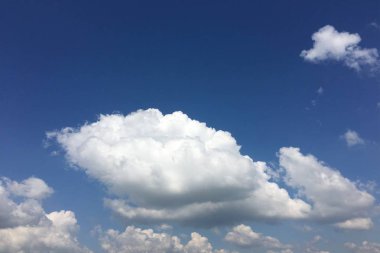 Bulutlar, gökyüzü mavisi arka plan. bulut mavi gökyüzü.