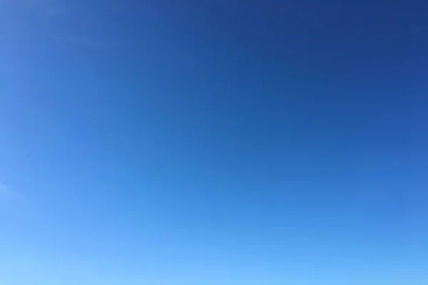 Nuvens, céu fundo azul. céu azul nuvem . — Fotografia de Stock