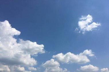 Bulutlar, gökyüzü mavisi arka plan. bulut mavi gökyüzü.