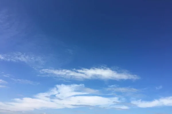 구름, 하늘푸른 배경. 구름푸른 하늘. — 스톡 사진