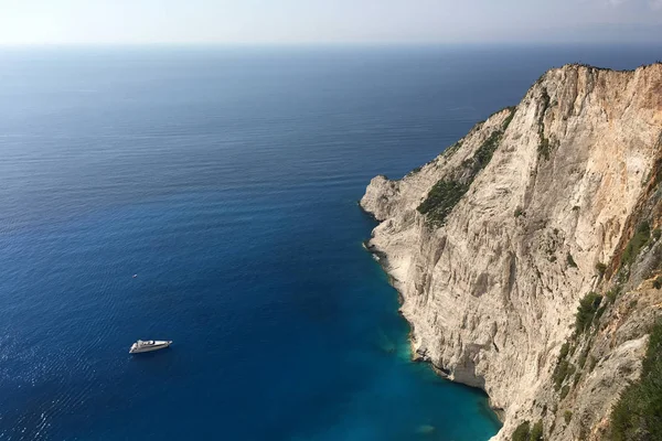 Navagio Beach, Zakinthos, Görögország. Shipwrech at Navagio strand, Zakinthos, Zante, Zakynthos. — Stock Fotó