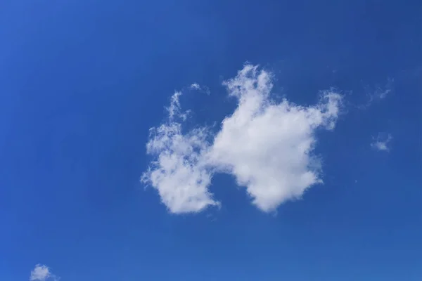Άσπρα Σύννεφα Μπλε Φόντο Του Ουρανού Στοιχεία Σχεδιασμού — Φωτογραφία Αρχείου